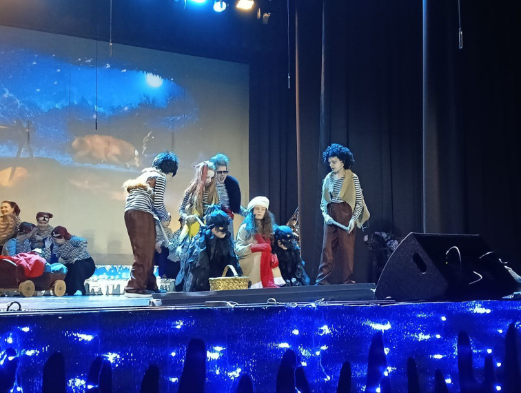 В эти выходные на сцене Дворца культуры и спорта состоялась премьера новогодней сказки «Снежная королева» по мотивам произведения Г.Х. Андерсена.